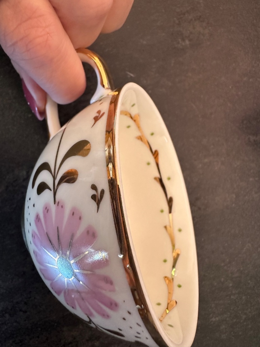 Anthropologie - NEW IN Box - Tea Cups - Set of four- Pink flowers with gold trim - Picture 6 of 7